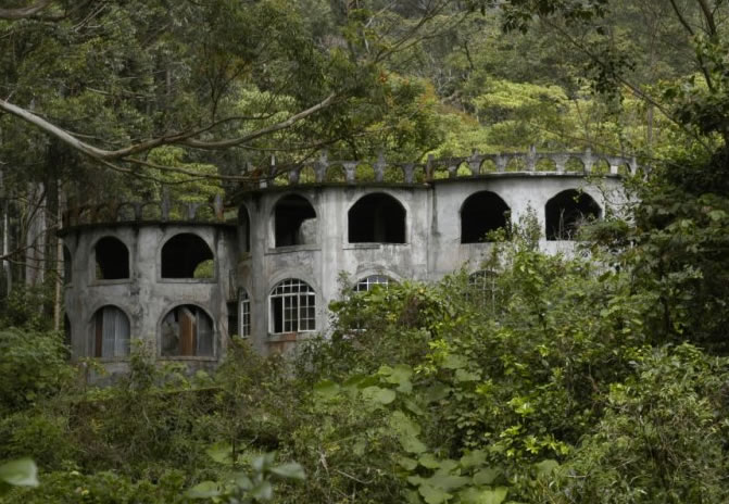 Abandoned or Haunted Castle in Bajo Mono, Boquete